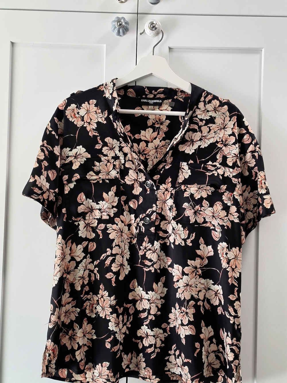 Karl Lagerfeld Paris Short Sleeve Floral Blouse Size Large